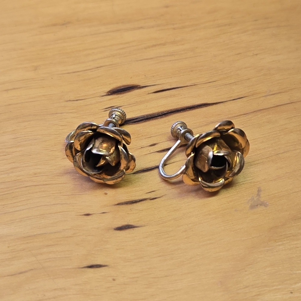 Vintage clip on rose gold tone earrings